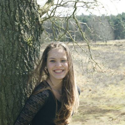 Nienke  zoekt een Huurwoning / Studio / Appartement / Kamer in Leeuwarden